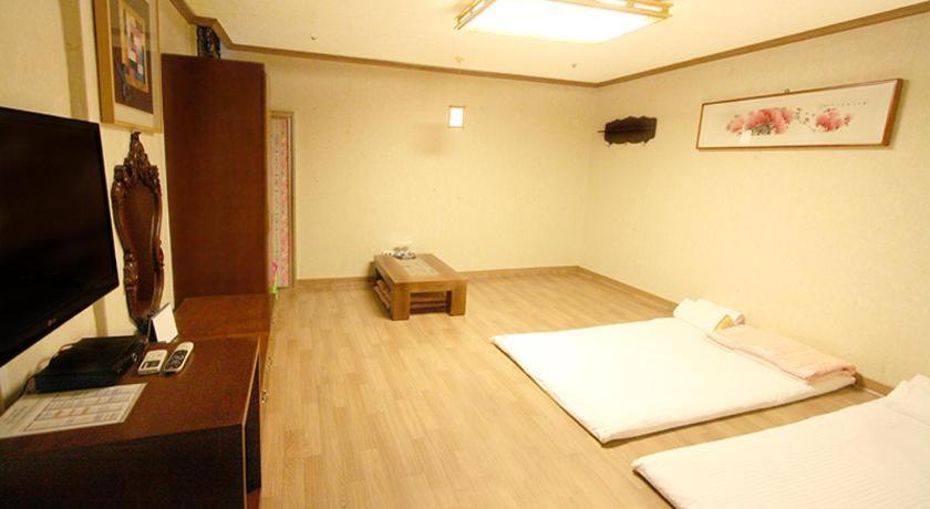 Hotel Olympic Changwon Dış mekan fotoğraf