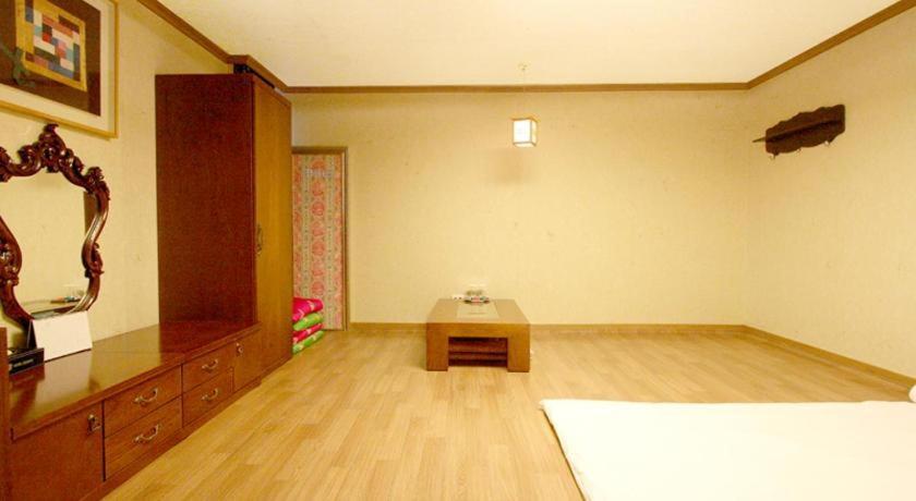 Hotel Olympic Changwon Dış mekan fotoğraf