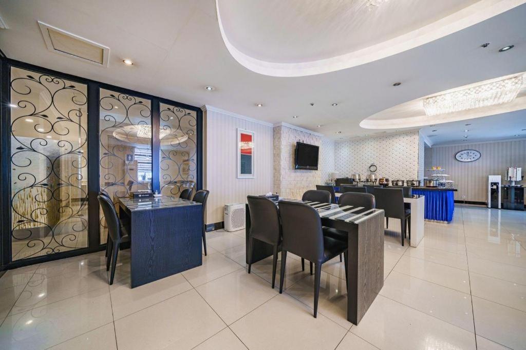 Hotel Olympic Changwon Dış mekan fotoğraf