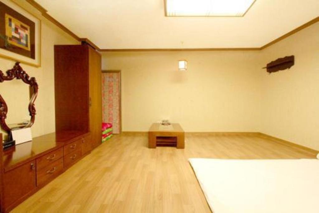 Hotel Olympic Changwon Dış mekan fotoğraf