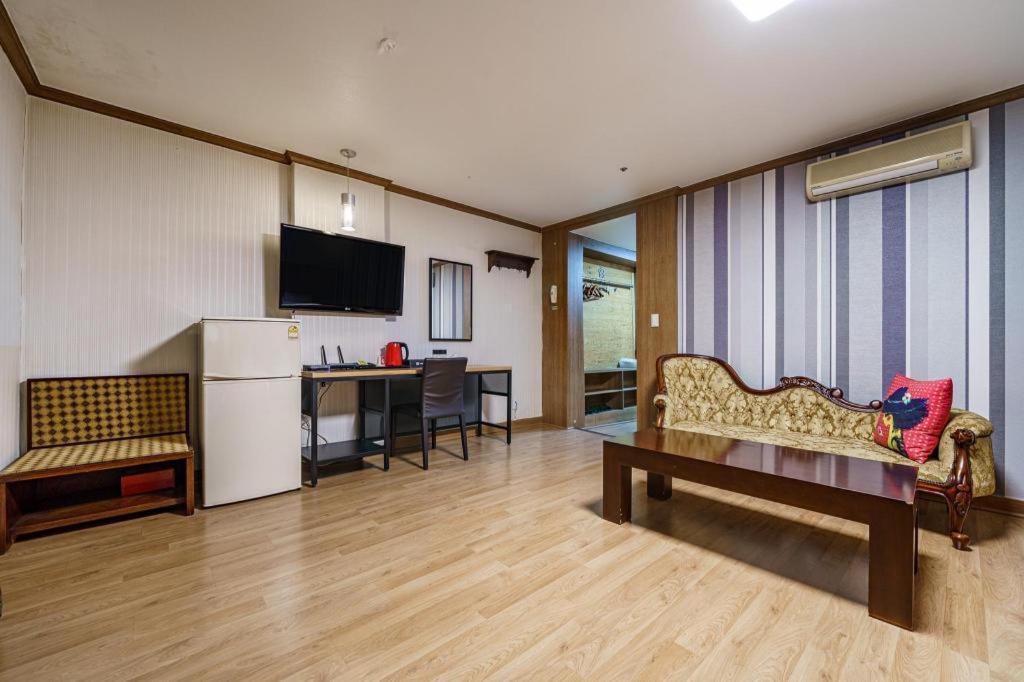 Hotel Olympic Changwon Dış mekan fotoğraf