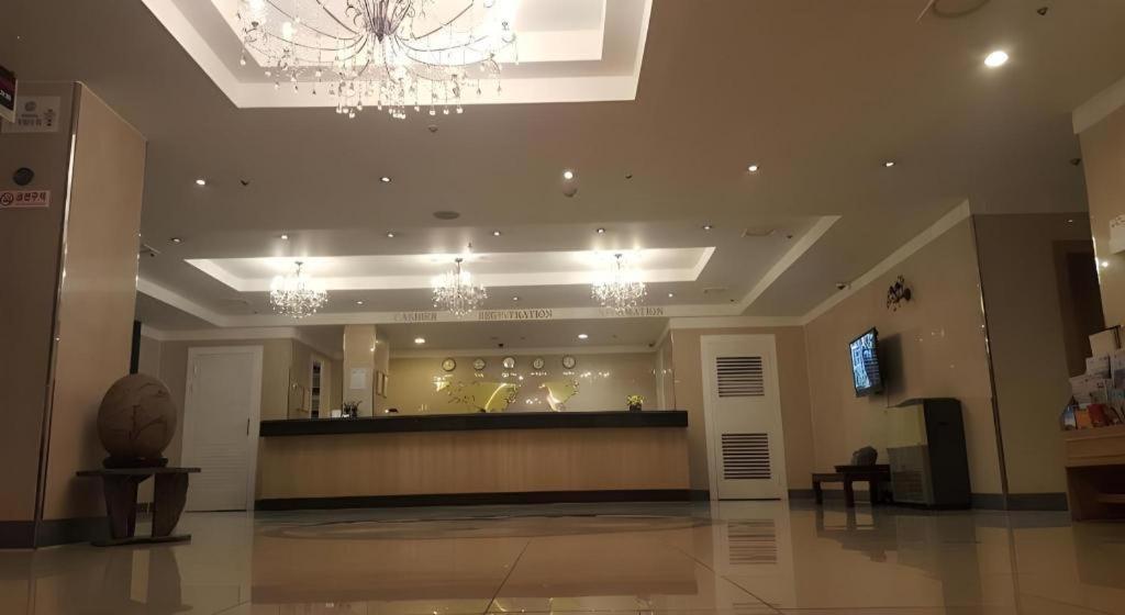 Hotel Olympic Changwon Dış mekan fotoğraf
