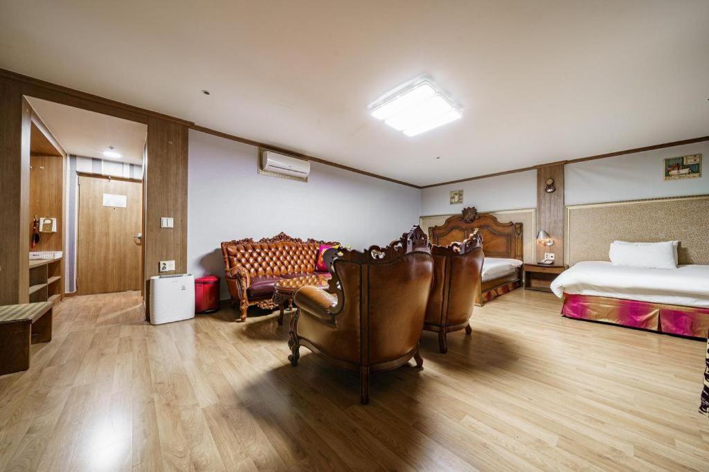 Hotel Olympic Changwon Dış mekan fotoğraf