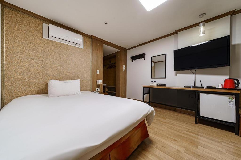 Hotel Olympic Changwon Dış mekan fotoğraf
