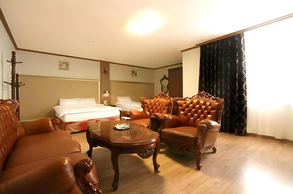 Hotel Olympic Changwon Dış mekan fotoğraf